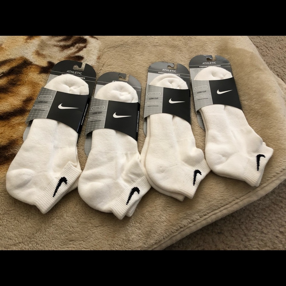 4 PAIRS NIKE LOW-CUT ATHLETIC SOCKS UNISEX NWT